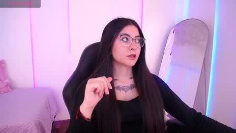 Snapshot of im_rosse_ chatting on 02-25-26, 06:28 Jade Rosse online show from 02-25-26, 06:28