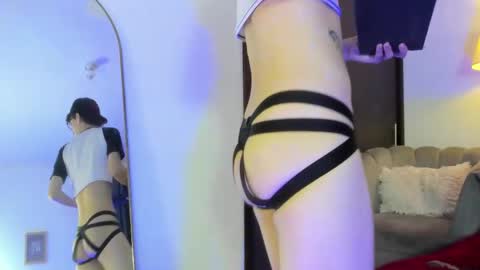 Snapshot of im_thomass chatting on 01-07-26, 12:18 thomas online show from 01-07-26, 12:18