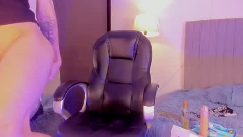 Snapshot of im_thomass chatting on 02-06-26, 01:03 thomas online show from 02-06-26, 01:03