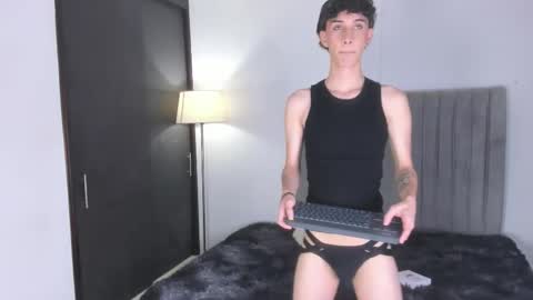 Snapshot of im_thomass chatting on 02-16-26, 01:18 thomas online show from 02-16-26, 01:18