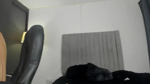 Snapshot of im_thomass chatting on 03-02-26, 12:45 thomas online show from 03-02-26, 12:45