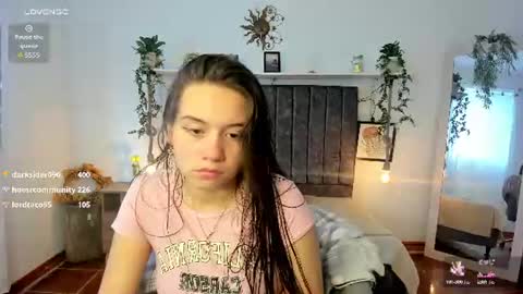 im_tulipan online show from 06-15-26, 08:00