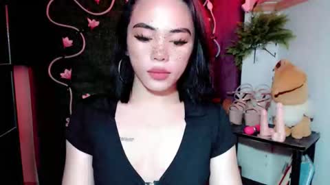 Snapshot of im_urlovergirlxxx chatting on 11-09-25, 06:01 Hii love online show from 11-09-25, 06:01