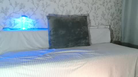 Carrie online show from 02-15-25, 06:23