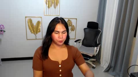 Snapshot of imdestined_foryou chatting on 12-23-24, 11:36 Ashley online show from 12-23-24, 11:36