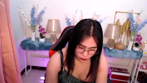 Snapshot of imdestined_foryou chatting on 02-11-25, 07:05 Ashley online show from 02-11-25, 07:05