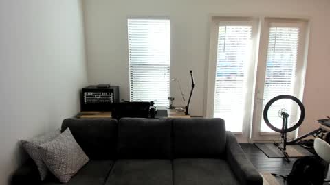 Snapshot of imdjazra chatting on 12-14-24, 03:47 DJ Azra online show from 12-14-24, 03:47