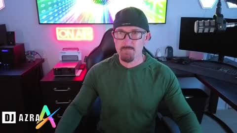 Snapshot of imdjazra chatting on 02-04-25, 02:17 DJ Azra online show from 02-04-25, 02:17