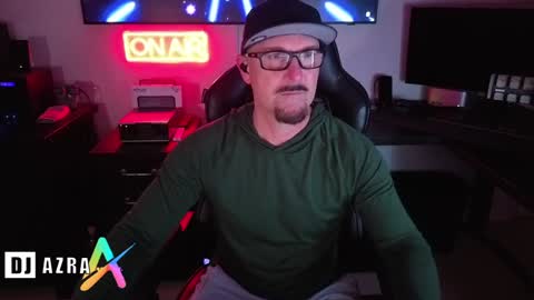 Snapshot of imdjazra chatting on 02-07-25, 04:16 DJ Azra online show from 02-07-25, 04:16