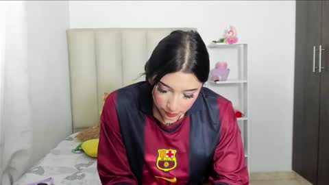 Snapshot of imemily444_ chatting on 02-06-26, 10:24 imemily444_ online show from 02-06-26, 10:24