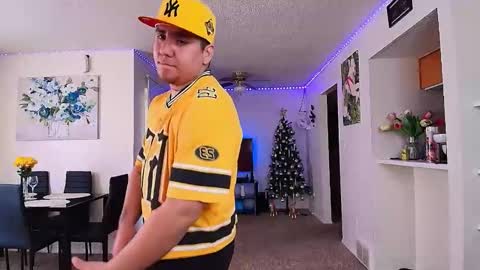 Snapshot of imjosue chatting on 01-14-26, 03:17 imjosue online show from 01-14-26, 03:17