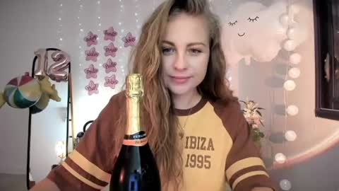 ImKeira online show from 06-17-26, 08:43