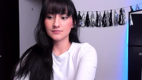 Snapshot of imlenka chatting on 02-06-26, 11:30 Lenka online show from 02-06-26, 11:30