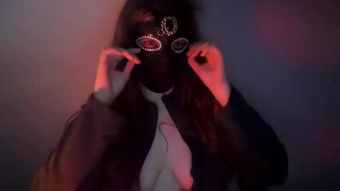 Miss Amelie online show from 03-11-25, 02:54