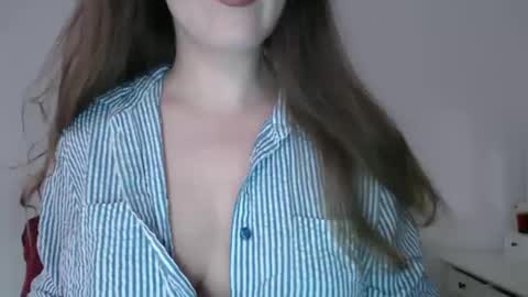 Snapshot of immouss chatting on 02-17-25, 09:30 Pola online show from 02-17-25, 09:30