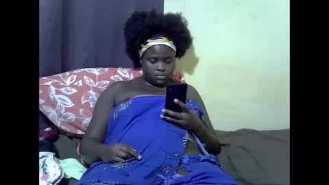 Snapshot of impress_ivy chatting on 10-17-25, 02:52 impress_ivy online show from 10-17-25, 02:52