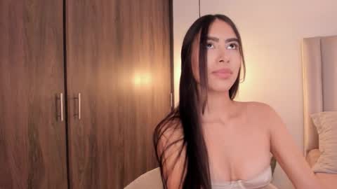 Snapshot of imsaraah chatting on 11-10-25, 10:09 sarah online show from 11-10-25, 10:09