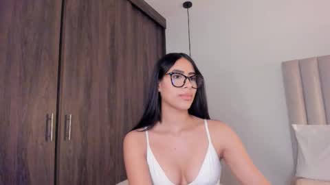 Snapshot of imsaraah chatting on 02-07-26, 10:35 sarah online show from 02-07-26, 10:35