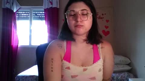 Snapshot of imsohornydacom chatting on 02-15-26, 06:04 Florencia online show from 02-15-26, 06:04