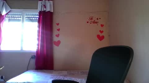 Snapshot of imsohornydacom chatting on 02-25-26, 04:27 Florencia online show from 02-25-26, 04:27