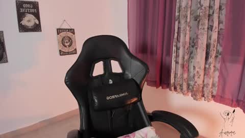 Aurora online show from 09-15-25, 11:49