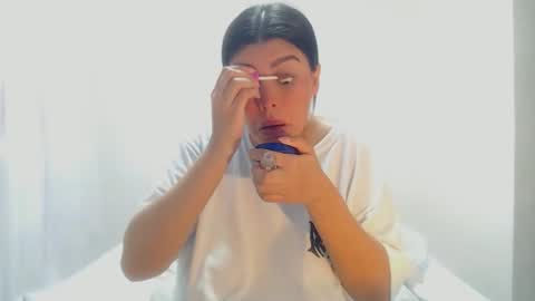 Snapshot of imsweetlips chatting on 12-21-25, 04:03 imsweetlips online show from 12-21-25, 04:03