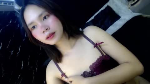 Snapshot of imyourfelicious chatting on 10-18-25, 06:48 hi its me pearl online show from 10-18-25, 06:48