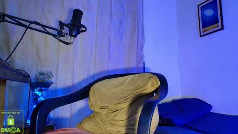 Snapshot of imyourg0d chatting on 09-11-25, 02:06 Daniel thumb up me please its important Im new INDEPENDENT MODEL online show from 09-11-25, 02:06