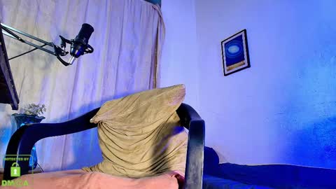 Snapshot of imyourg0d chatting on 09-24-25, 02:37 Daniel thumb up me please its important Im new INDEPENDENT MODEL online show from 09-24-25, 02:37