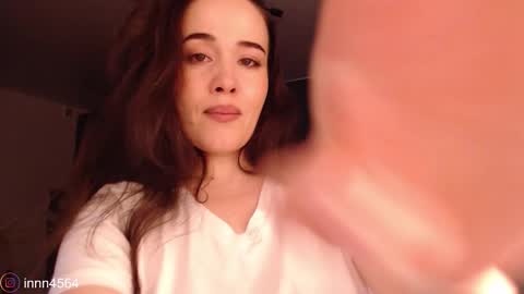 Snapshot of in_yan chatting on 12-14-25, 06:56 Lin online show from 12-14-25, 06:56