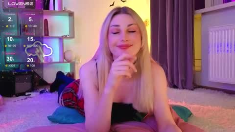  Dina  Help me reach 100 likes  online show from 05-01-26, 08:35