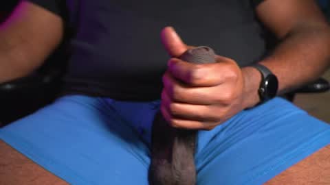 Snapshot of inchesblackuk chatting on 12-22-24, 10:58 Inches online show from 12-22-24, 10:58