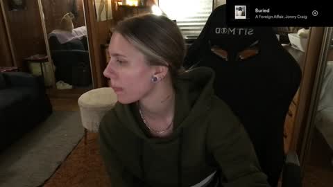 Snapshot of incognitoqueen chatting on 12-05-24, 02:09 Carter online show from 12-05-24, 02:09