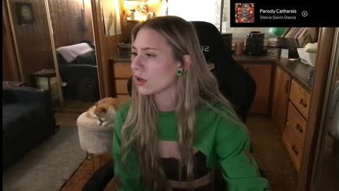 Snapshot of incognitoqueen chatting on 12-20-24, 05:47 Carter online show from 12-20-24, 05:47