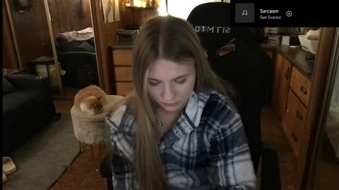 Snapshot of incognitoqueen chatting on 12-22-24, 09:55 Carter online show from 12-22-24, 09:55