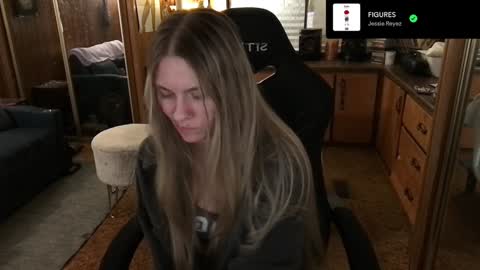 Snapshot of incognitoqueen chatting on 01-01-25, 11:16 Carter online show from 01-01-25, 11:16