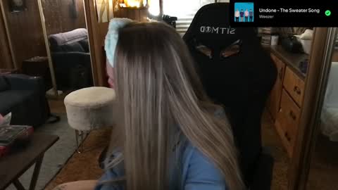 Snapshot of incognitoqueen chatting on 01-02-25, 02:11 Carter online show from 01-02-25, 02:11