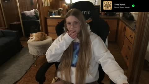 Snapshot of incognitoqueen chatting on 01-03-25, 04:44 Carter online show from 01-03-25, 04:44