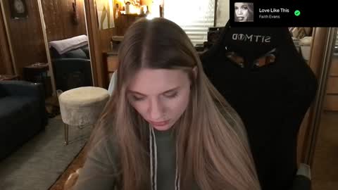 Snapshot of incognitoqueen chatting on 01-12-25, 08:14 Carter online show from 01-12-25, 08:14