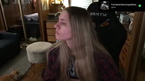 Snapshot of incognitoqueen chatting on 01-26-25, 06:59 Carter online show from 01-26-25, 06:59