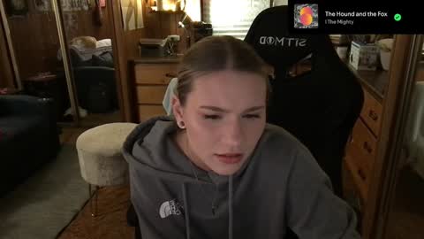 Snapshot of incognitoqueen chatting on 01-28-25, 05:11 Carter online show from 01-28-25, 05:11