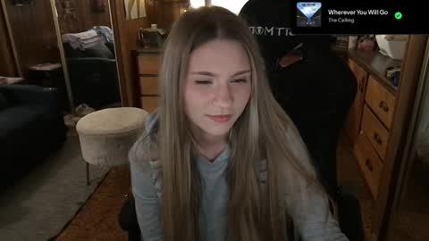 Snapshot of incognitoqueen chatting on 02-19-25, 04:01 Carter online show from 02-19-25, 04:01