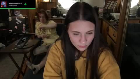 Snapshot of incognitoqueen chatting on 09-17-25, 04:58 Carter online show from 09-17-25, 04:58