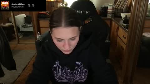 Snapshot of incognitoqueen chatting on 10-21-25, 06:47 Carter online show from 10-21-25, 06:47