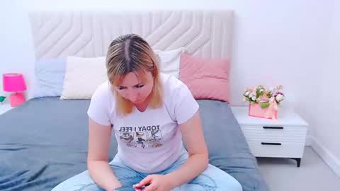 incredible_ariela online show from 08-03-26, 02:22