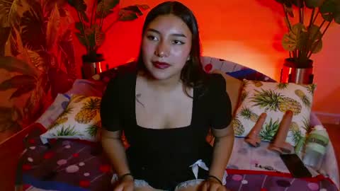 incredible_foxxy online show from 08-01-26, 03:39