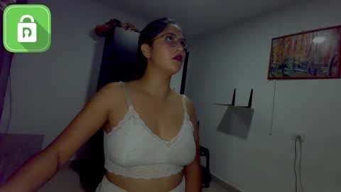 Snapshot of incubus2sucubus chatting on 01-29-25, 03:01 incubus2sucubus online show from 01-29-25, 03:01