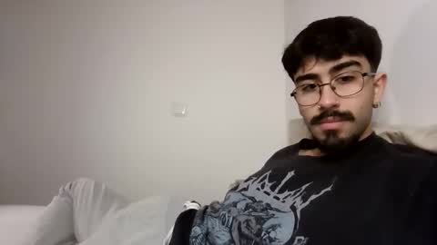 Snapshot of incubusszz chatting on 12-14-24, 12:55 incubus online show from 12-14-24, 12:55