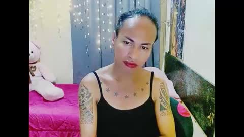 Pakay online show from 10-23-25, 01:49