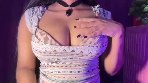 Raya  online show from 12-14-25, 09:19